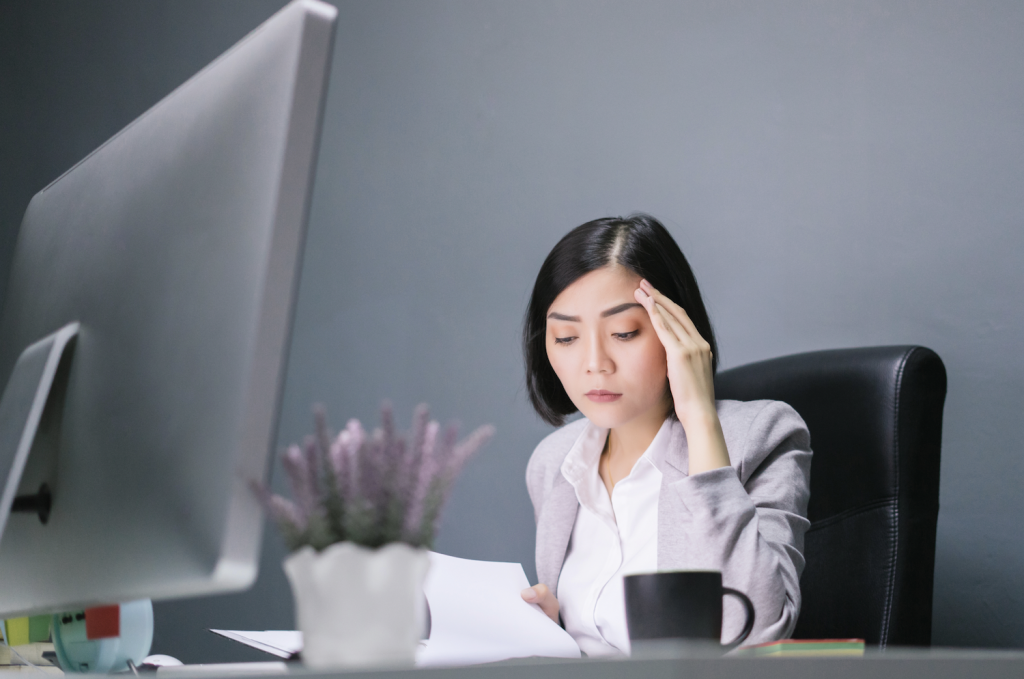 工作過勞可致氣血虛弱 引發內分泌失調