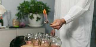 中醫拔罐造成背上紅印?為你清除體內淤血! 中醫拔罐