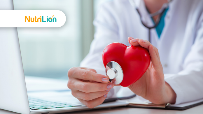 心口痛檢查是種常見的心臟或心血管疾病診斷方法，主要用於評估心臟或心血管的健康狀態。這種檢查能夠協助醫生檢測和診斷各種心臟或心血管的疾病，如冠心病和高血壓性心臟病等。想知道香港心口痛檢查幾多錢？為了令你獲得性價比最高的心口痛檢查，Nutrilion團隊已為你搜羅香港最具規模的心口痛檢查醫院/診所，並提供2023年最新的心口痛檢查價格、哪高風險群組須定期檢查及檢查種類等重要資訊。讓我們一同守護你的心臟健康！